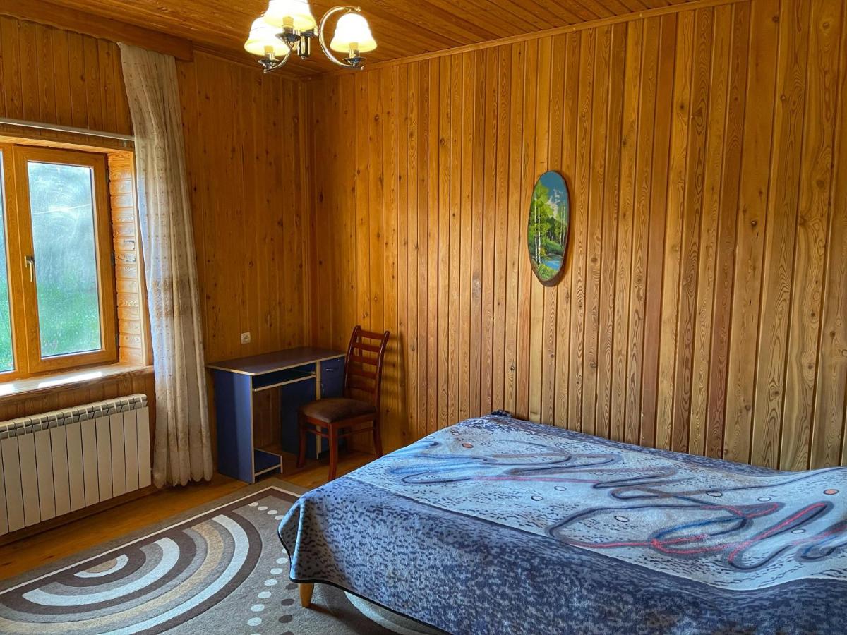 Cozy Wooden Villa - Housity