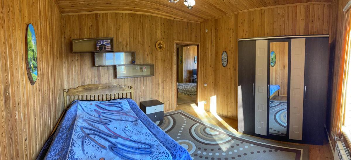 Cozy Wooden Villa - Housity