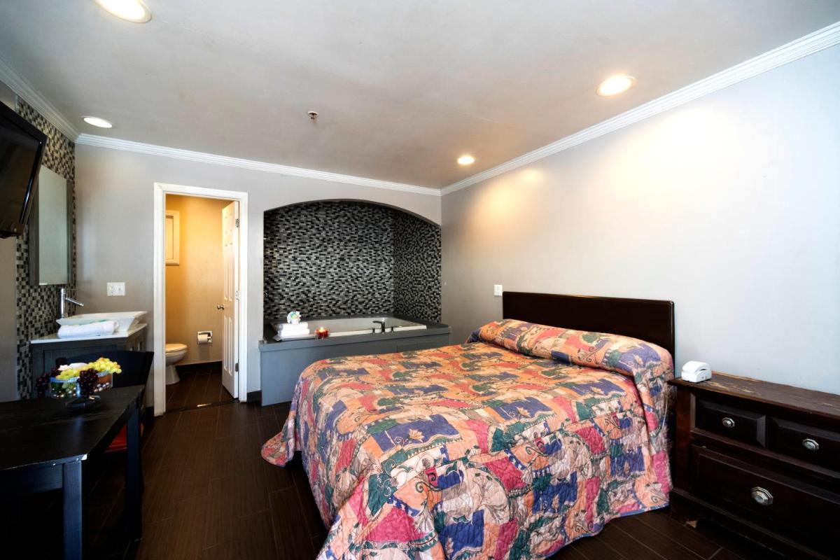 Post Road Inn Motel - Housity