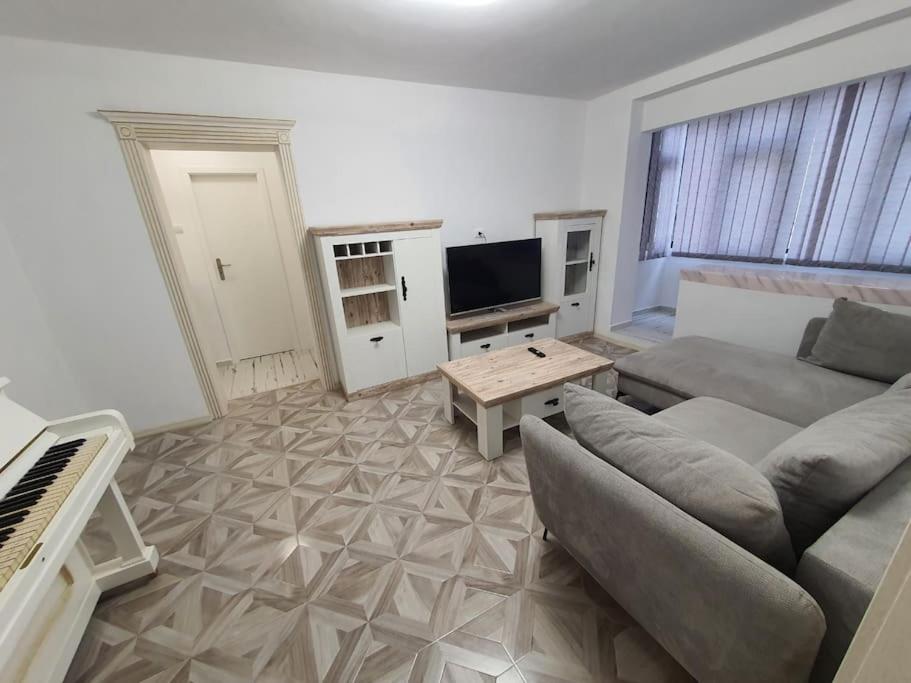 Suitetrails - Iași City - Central Apartment