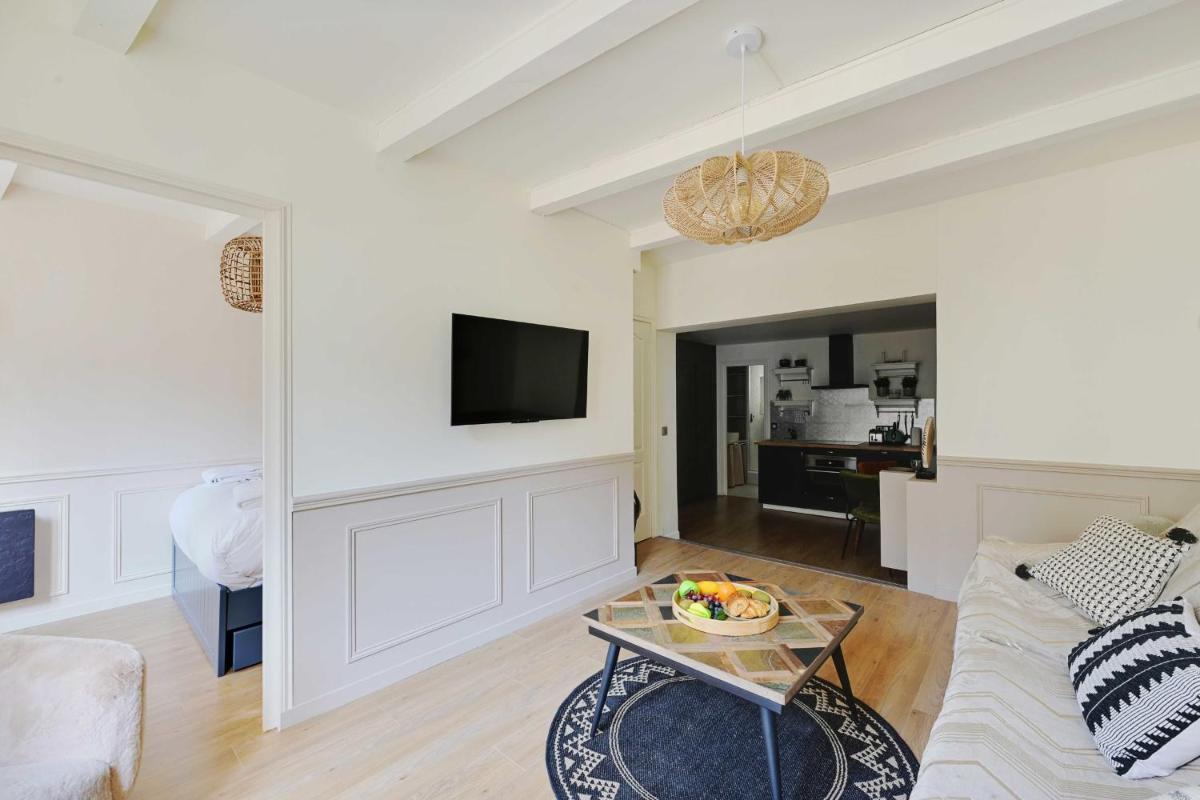 Beautiful apartment 2BR4P - Republique Temple - Housity