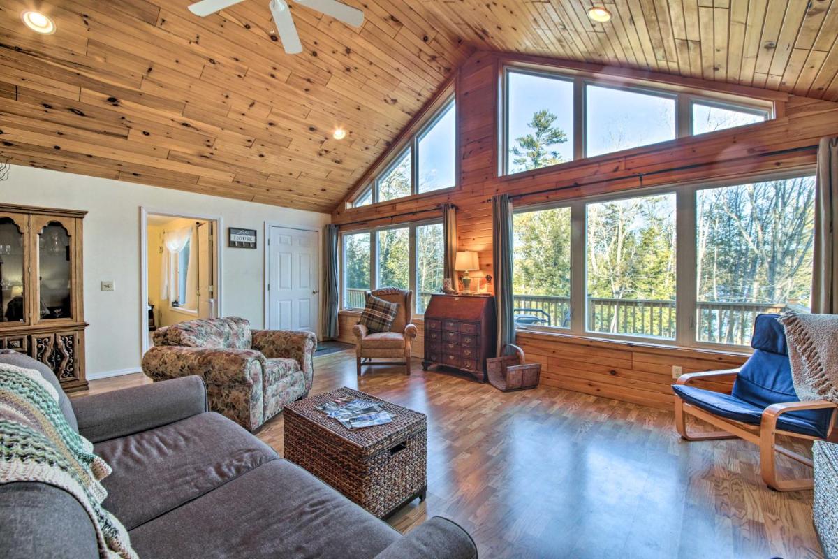 Stunning Monson Getaway on the Water! - Housity
