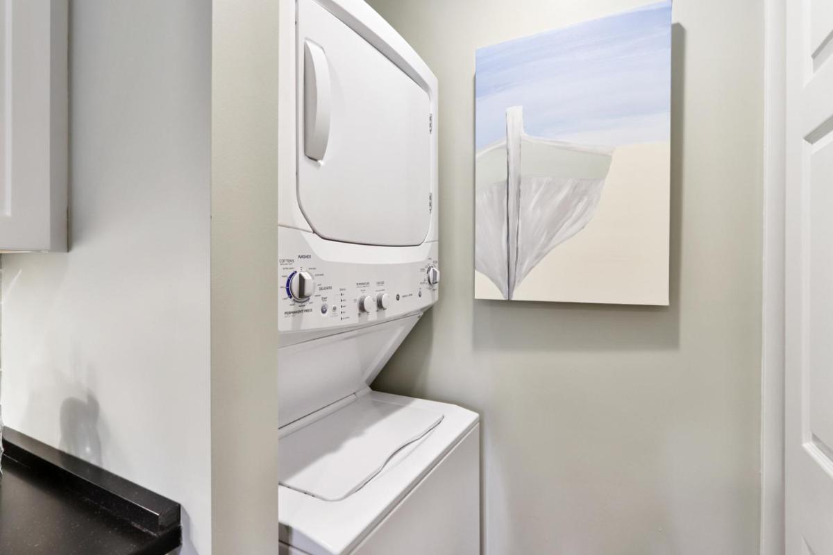 2319 Racquet Club Villa - Housity