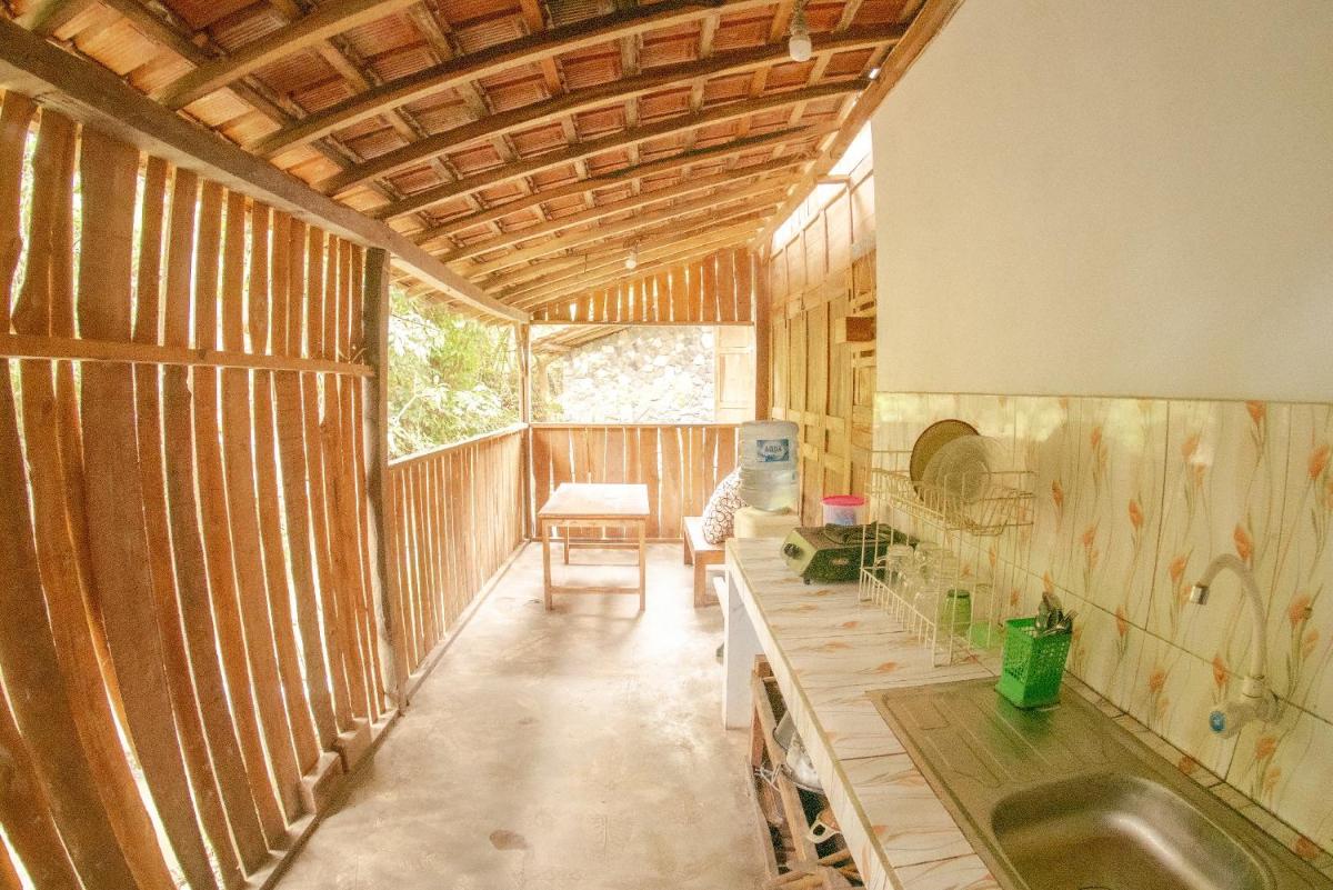 Villa Kampung Ayem Riverside - Housity
