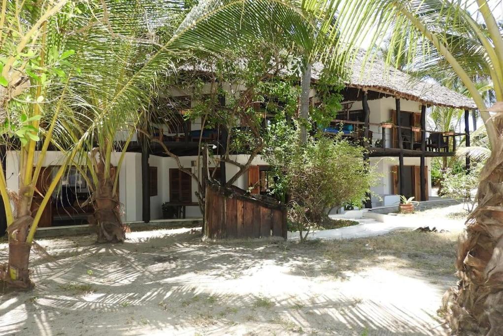 Mawimbi Luxury Villa, Ushongo Beach - Housity