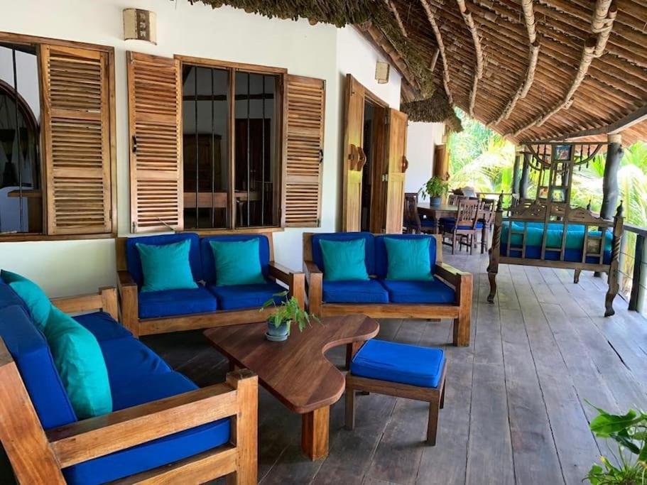 Mawimbi Luxury Villa, Ushongo Beach - Housity