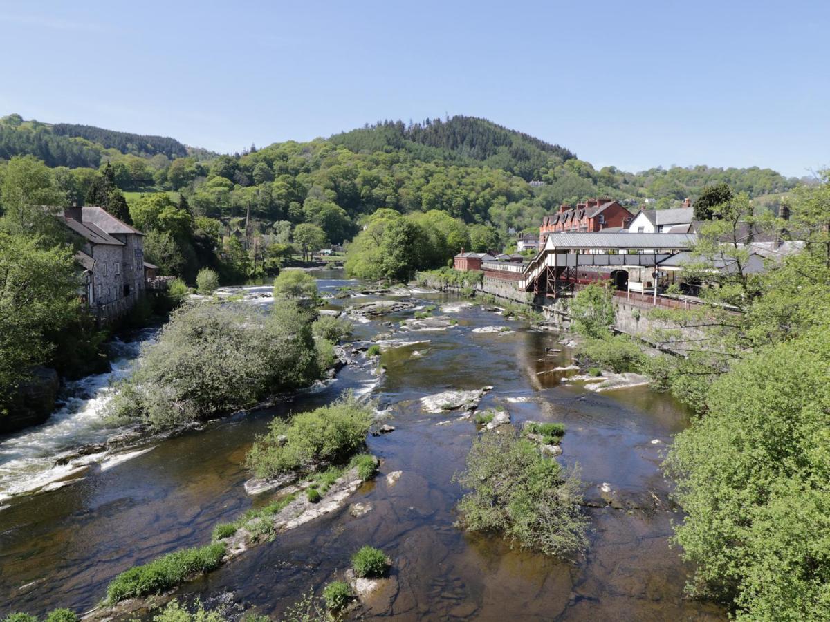 Westoe Hideaway - Housity