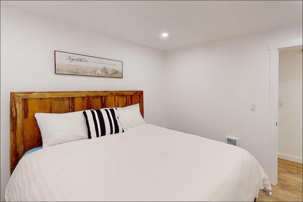 Lakebay Cottage - Housity