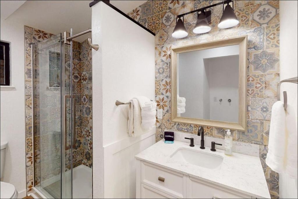 Lakebay Cottage - Housity