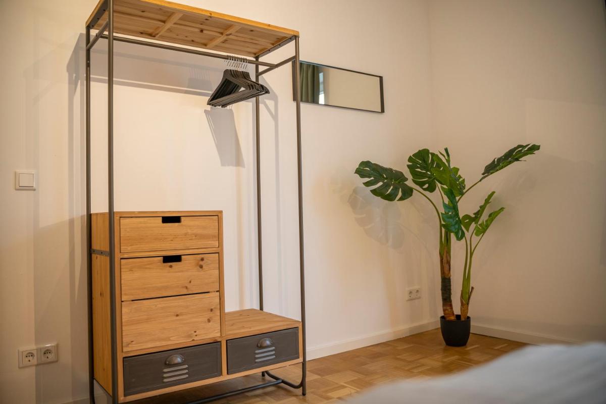 RR - Modern Apartment 53qm - Balcony - Lift - Housity