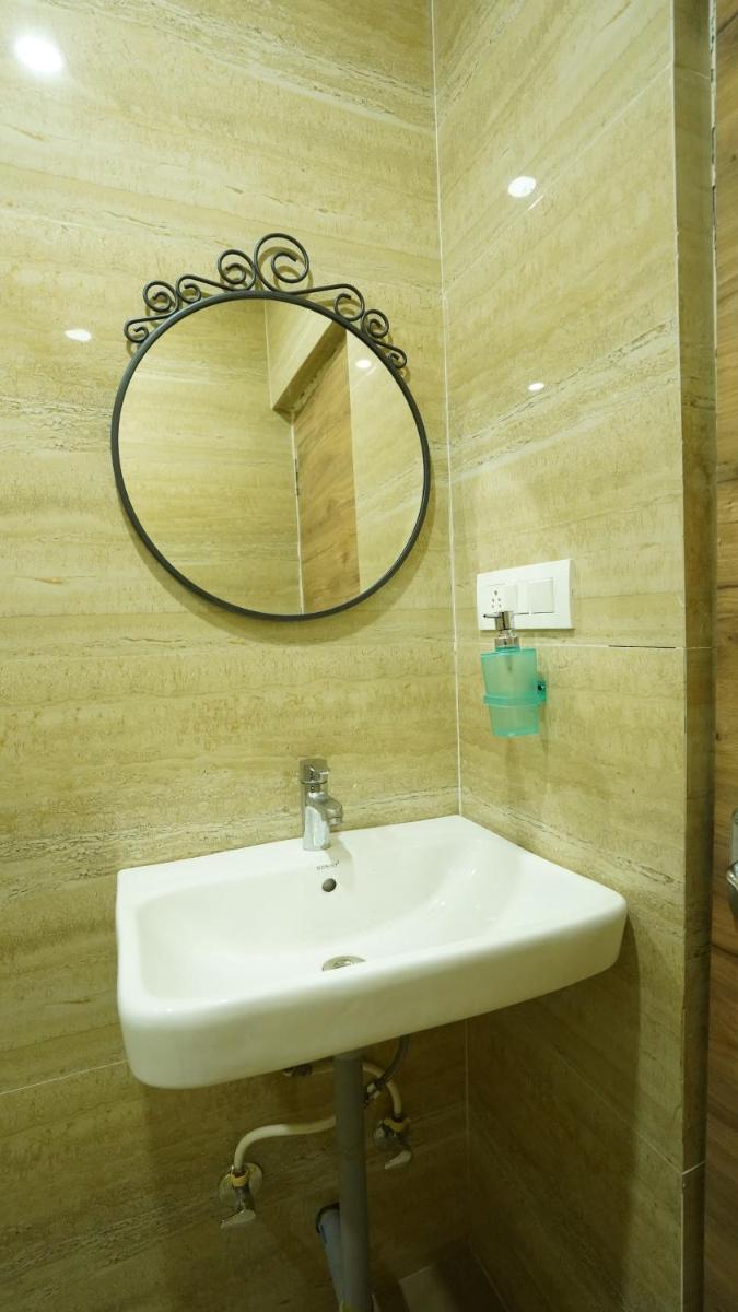 Hotel Malhar - Housity