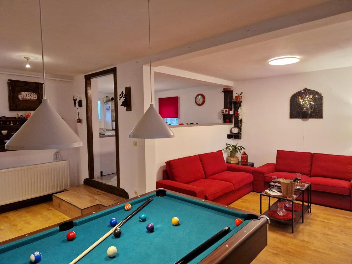 Mala vila Neva - Housity