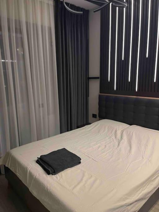 ATH Modern Homes - Luxury Apartment in the City Center - Housity