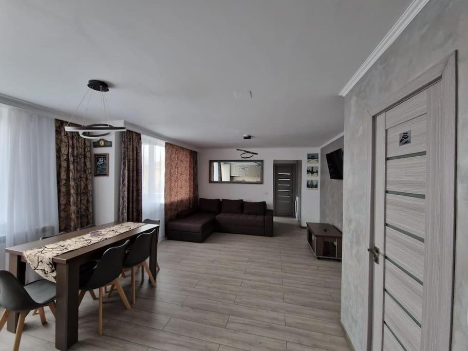 Delux Flat Straja-Lupeni - Housity