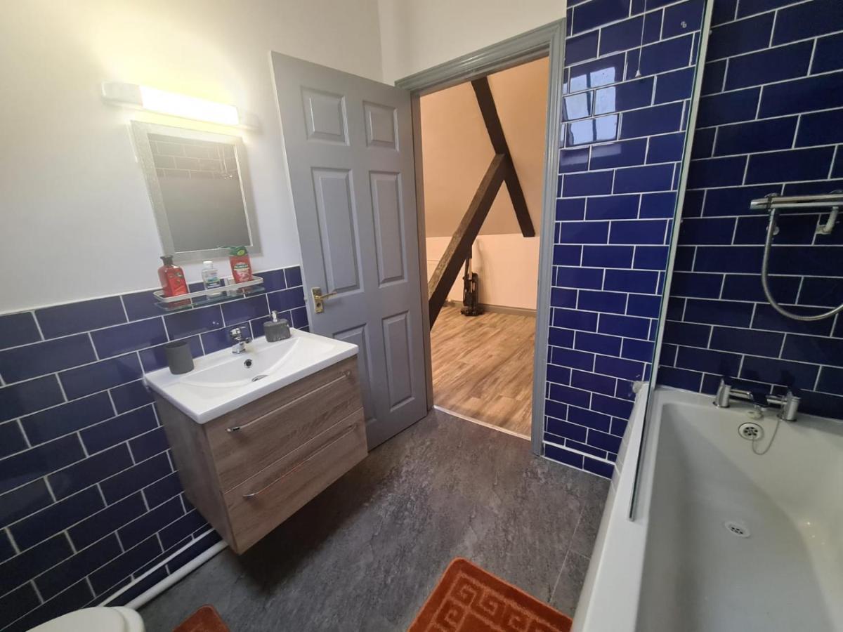 The Olde Chapel 2 Bedroom Flat - Housity
