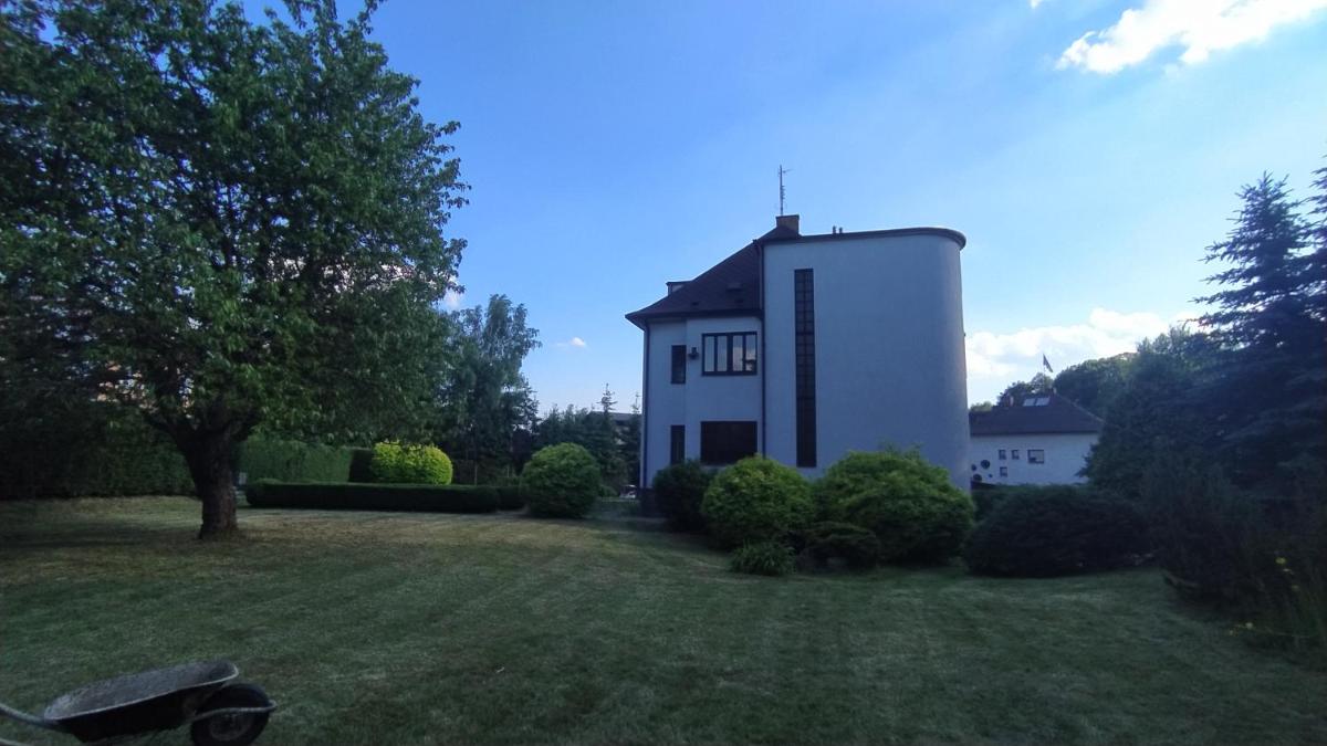 Vila Šik 2 - Housity