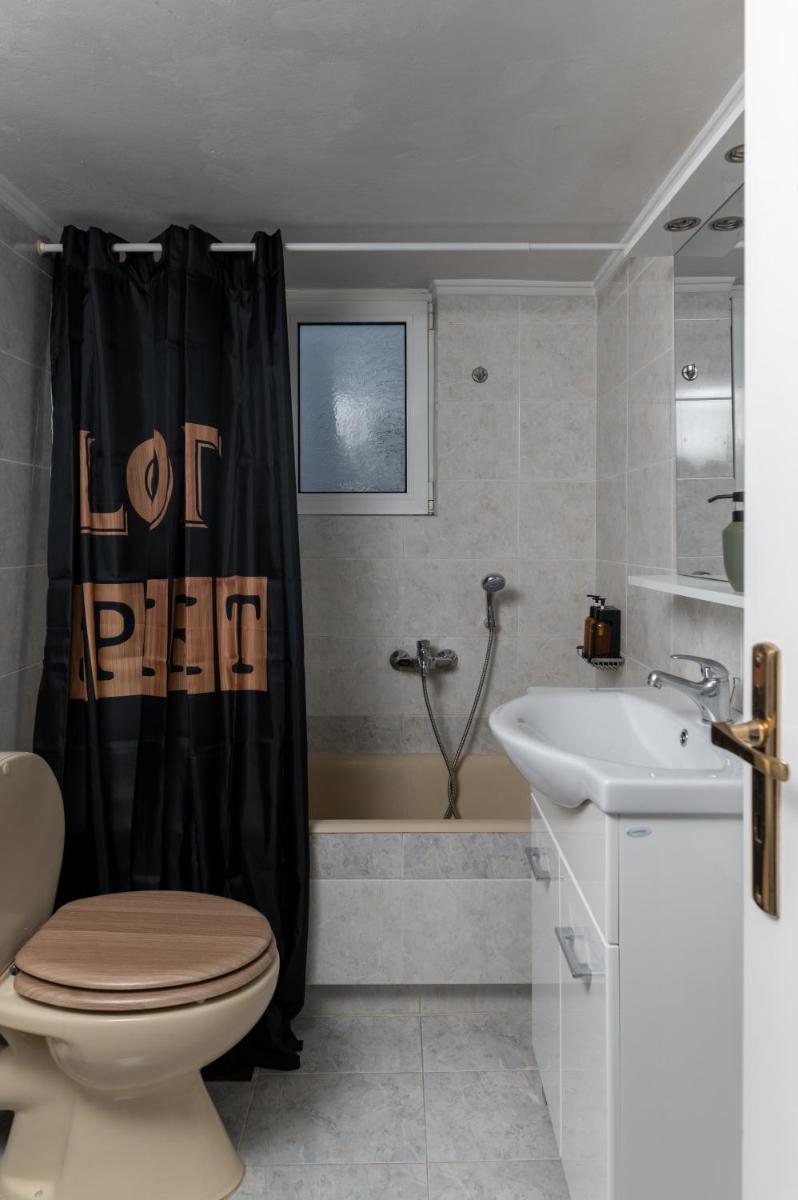 Blue Chill Paradise Seaview Suite w/ Kingbed - Hizvo