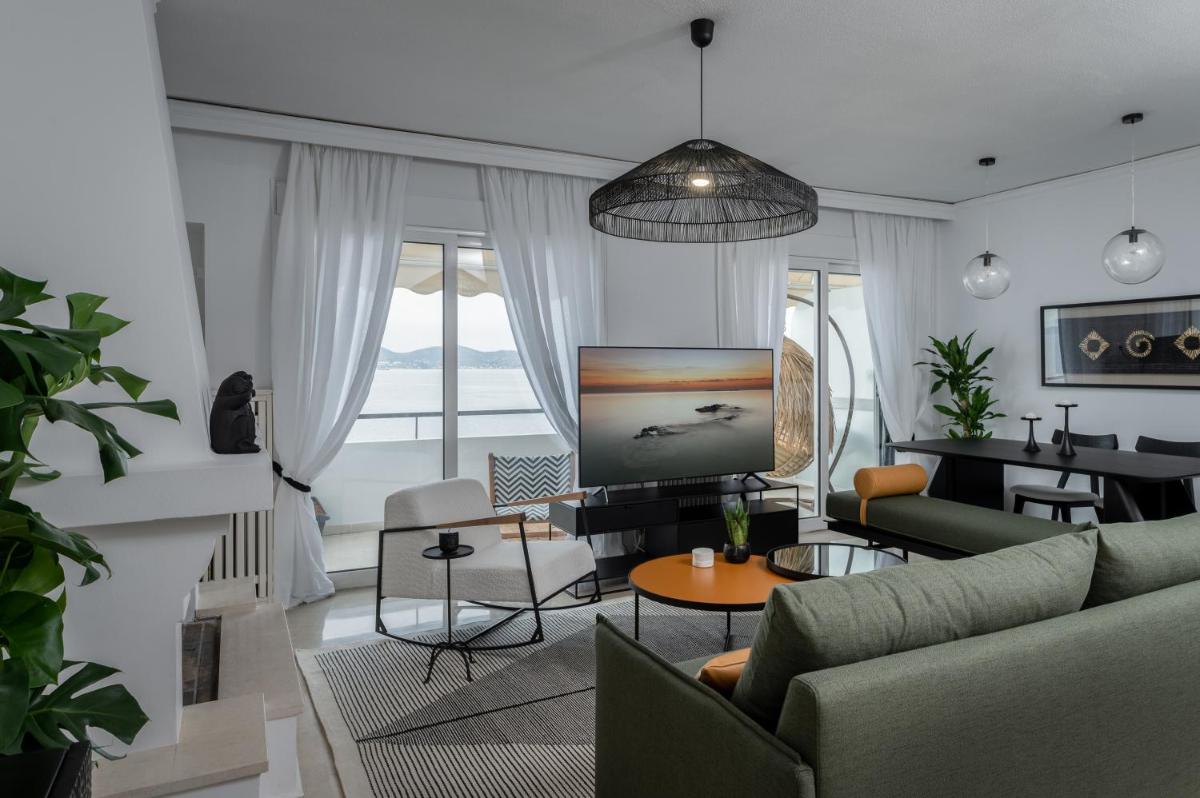 Blue Chill Paradise Seaview Suite w/ Kingbed - Hizvo