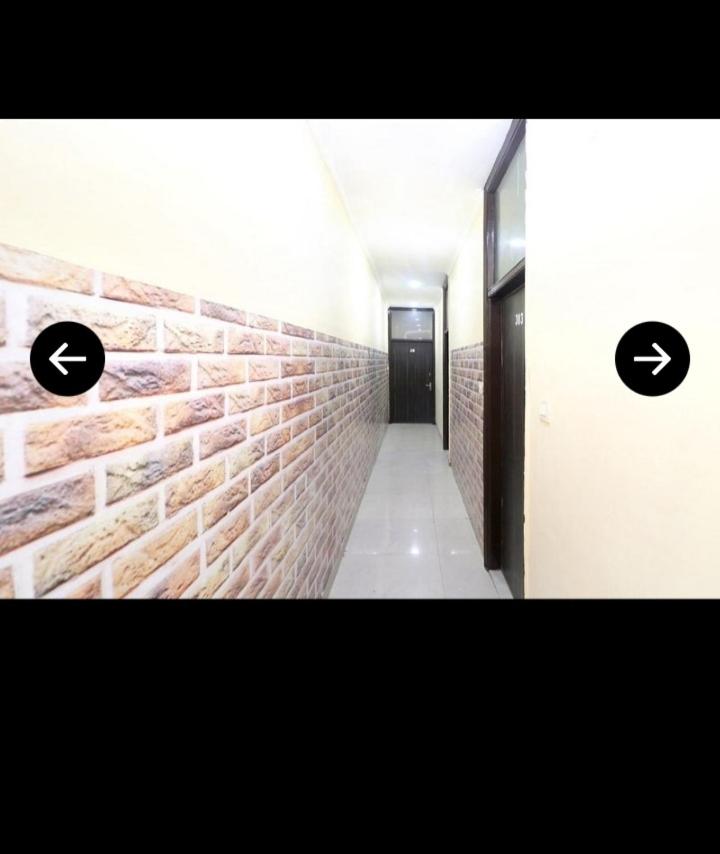 Hotel Kuber - Housity