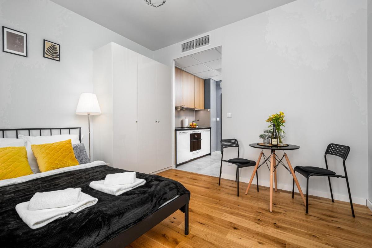 Apartament Wola Business Center Prymasa Street - Housity