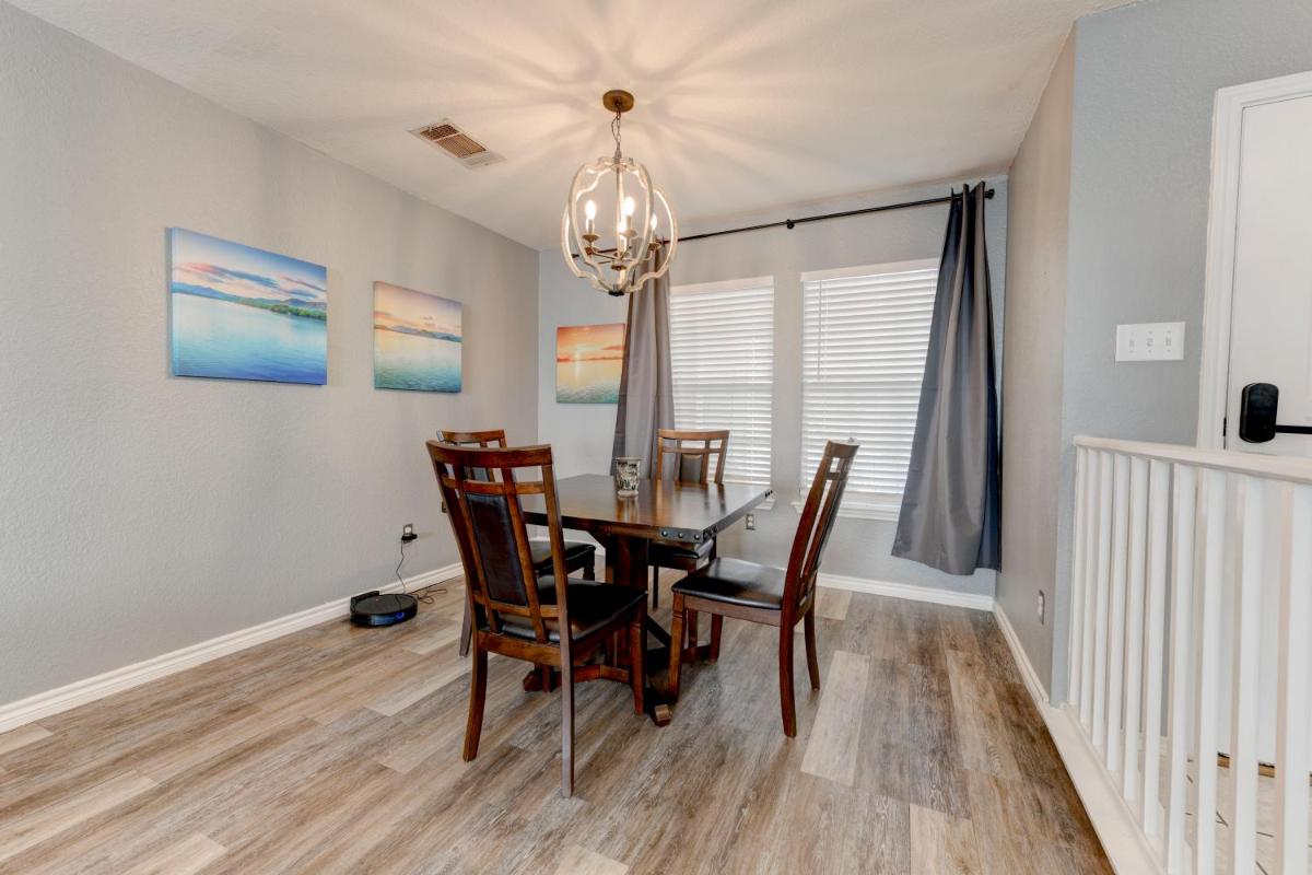 Georgetown Gem - Housity