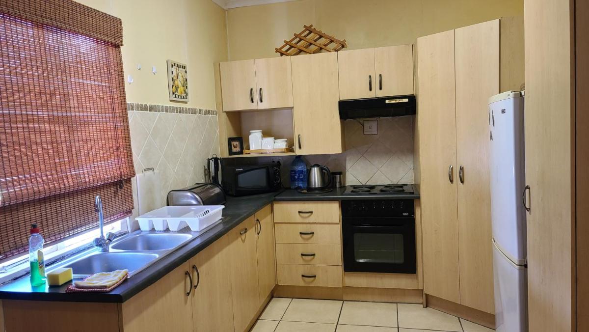 Private, Cozy, 2 Bedroom House - Housity