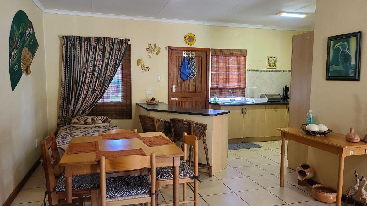 Private, Cozy, 2 Bedroom House - Housity
