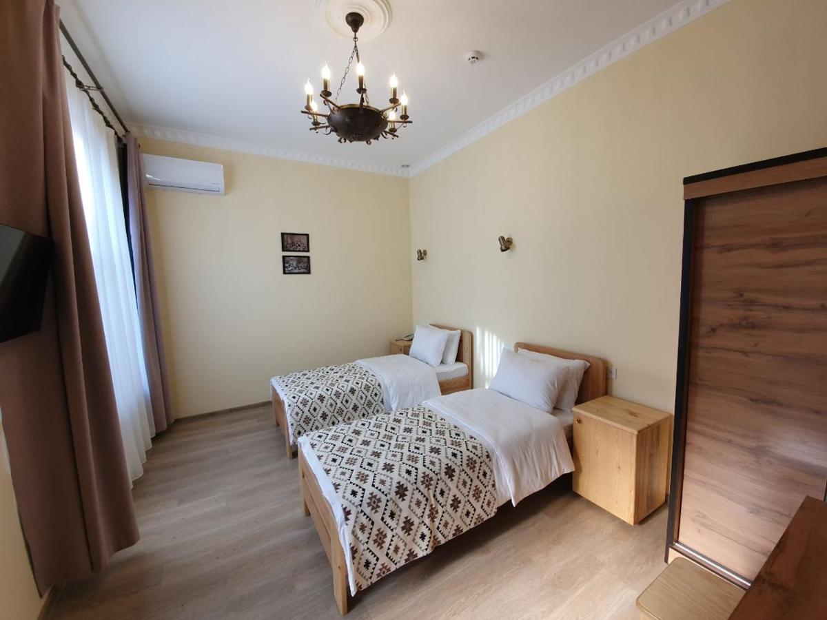 Chorsu Inn - Housity