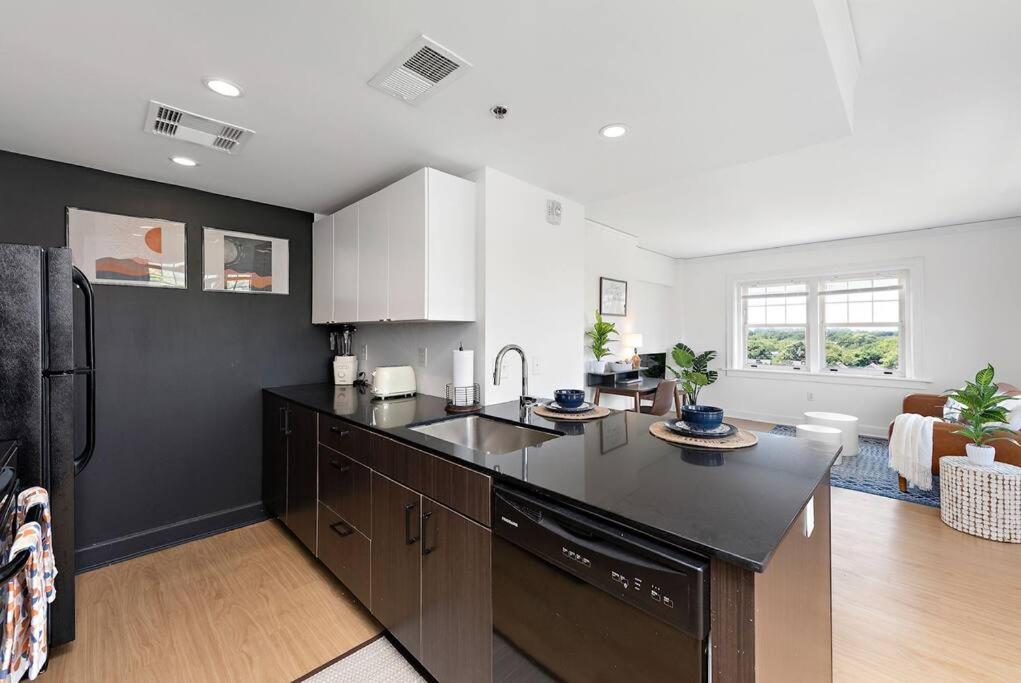 Opulence Boho Chic Loft in Downtown - Housity