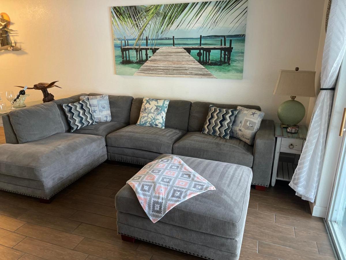 Beautiful Bright & Sparkling 2Bed 1Bath Beach Retreat - Unit 212 - Housity