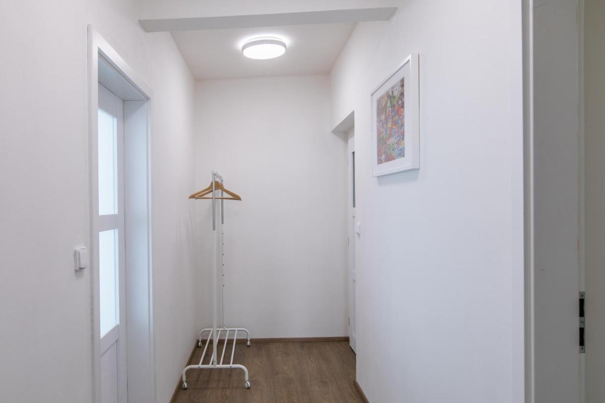 Cozy apartment in quiet courtyard near Charles Bridge - Housity