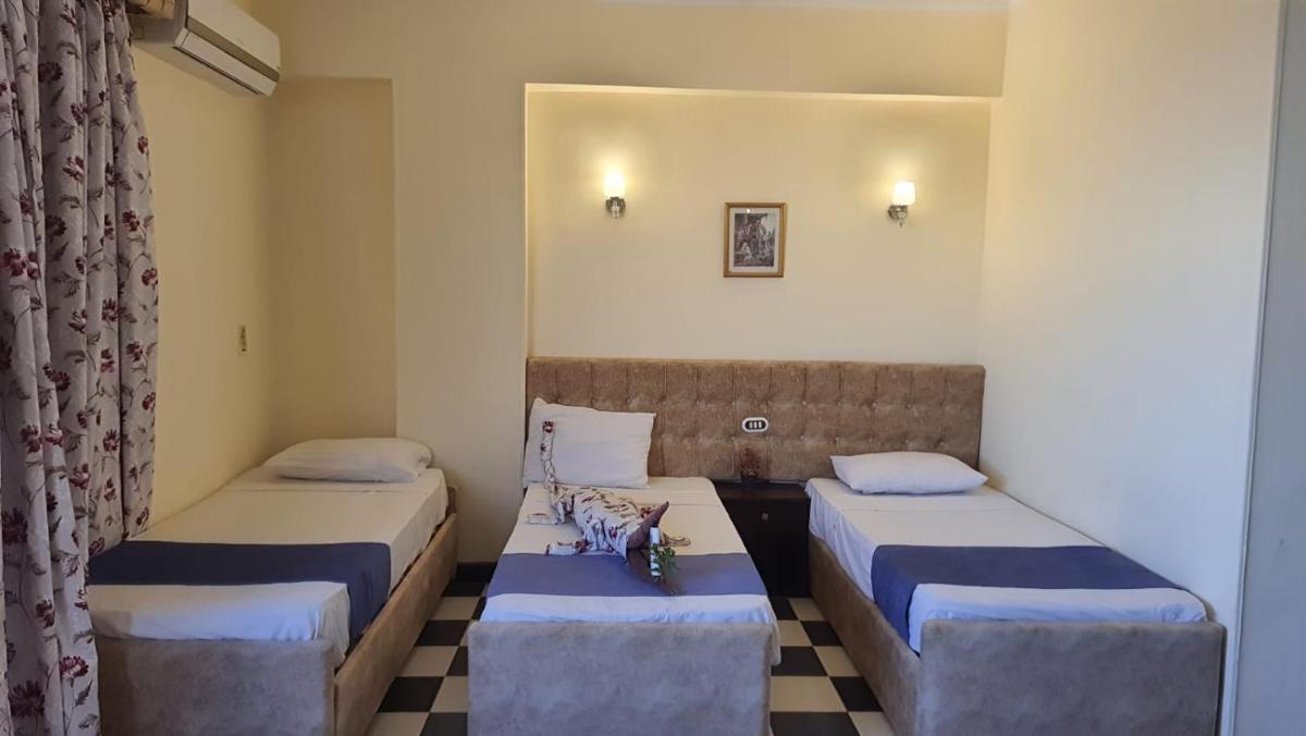 Royal City Hotel - Housity