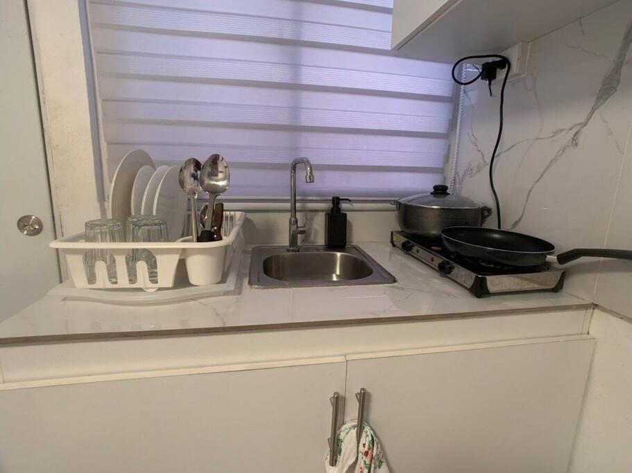 Studio Room, Room A, totally independent. - Housity