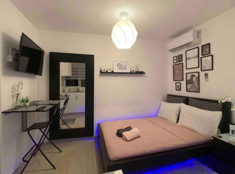 Studio Room, Room A, totally independent. - Housity