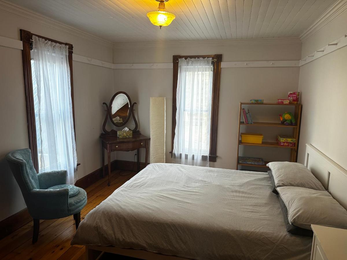 House & loft, pool table, ping-pong, fireplace, AC - Housity