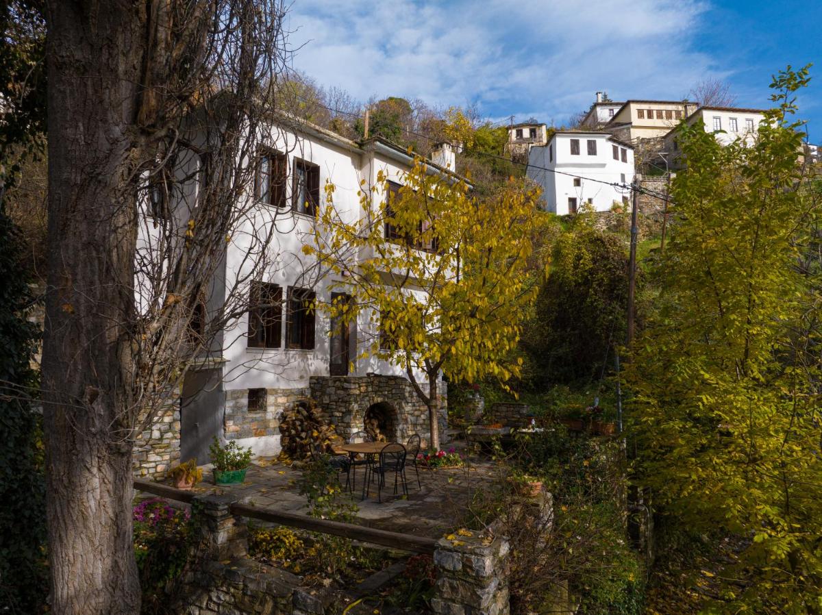 KP113 All Season Villa in Makrinitsa - Housity