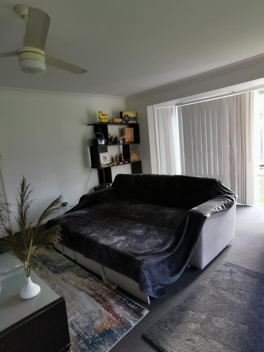Spacious Room, Private Bathroom, Next To Theme Parks - Housity