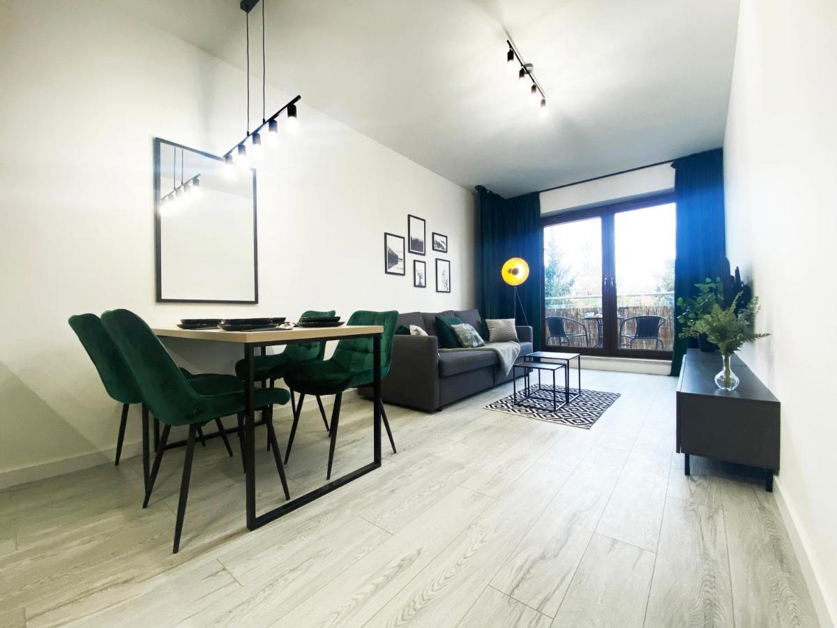 Warsaw Piece Apartment - Housity