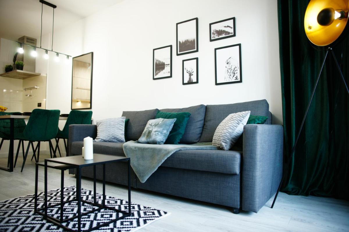 Warsaw Piece Apartment - Housity