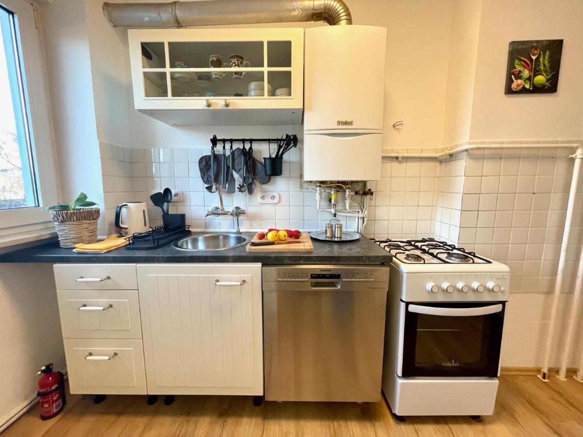 Downtown Apartment by NINJA SPACES - Kingsize-Bett, Küche, Netflix, Terrasse - Housity