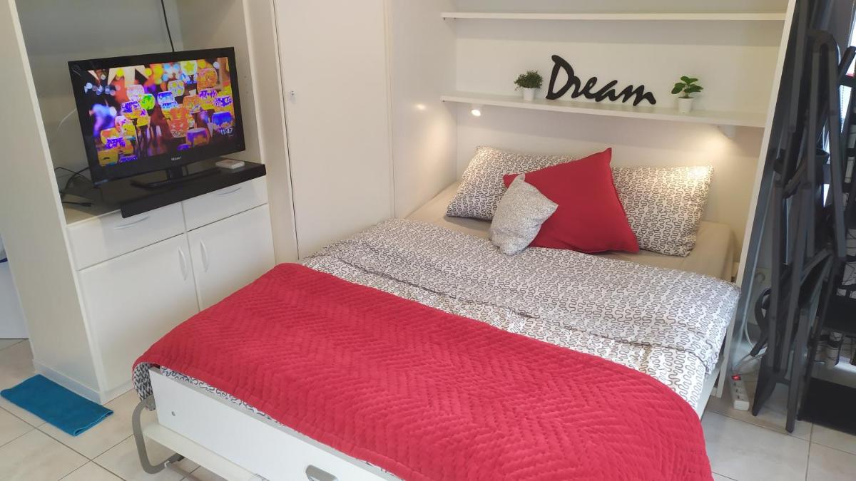 StudioBeach - Housity
