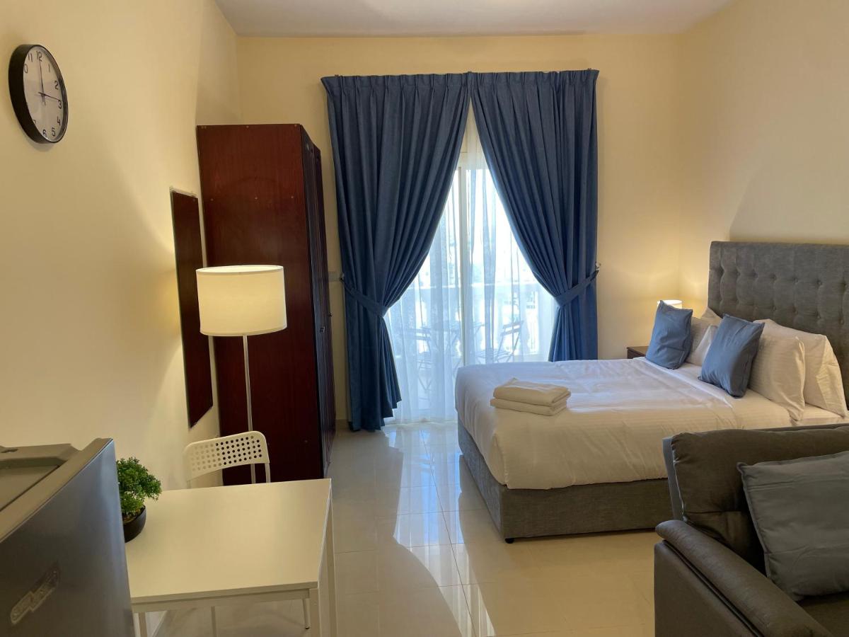 Studio Apartment - Royal Breeze 05 - Housity