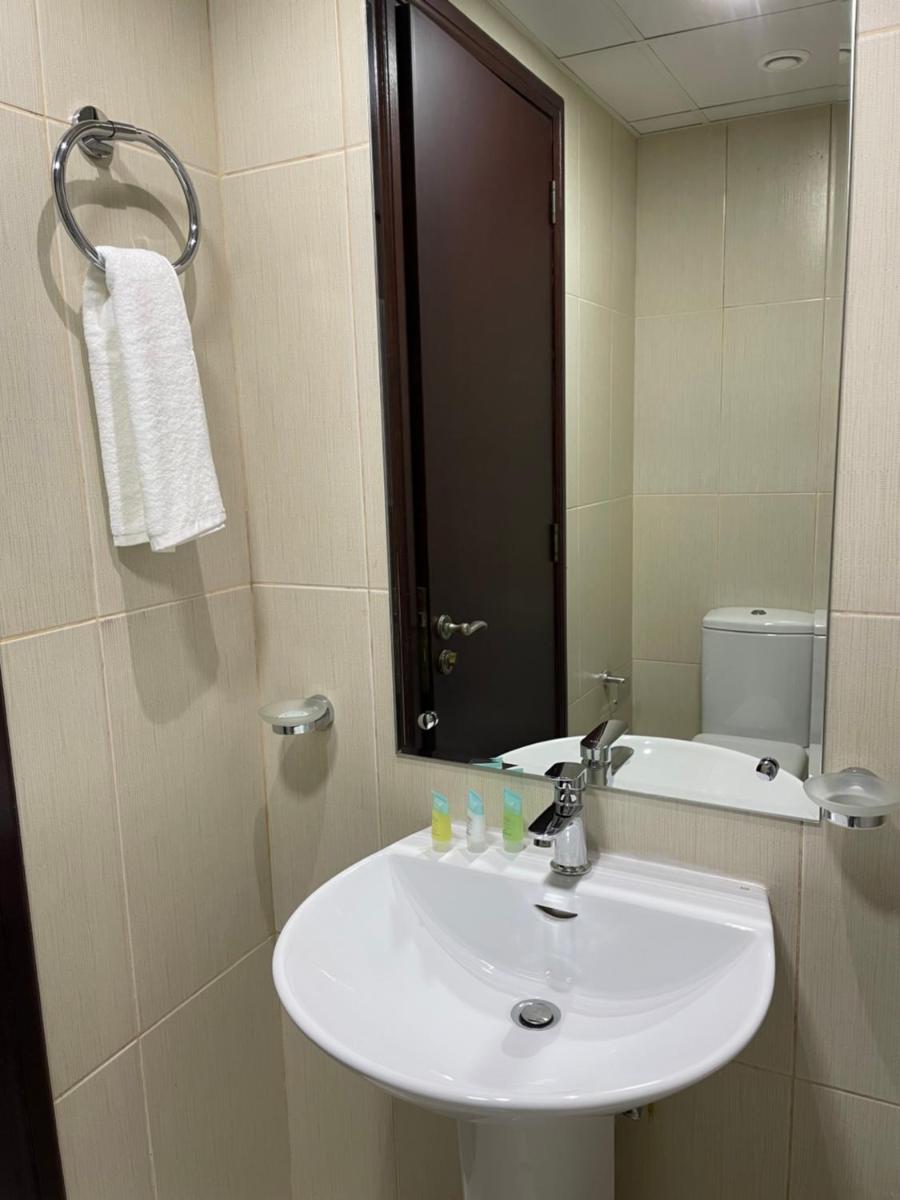 Studio Apartment - Royal Breeze 05 - Housity