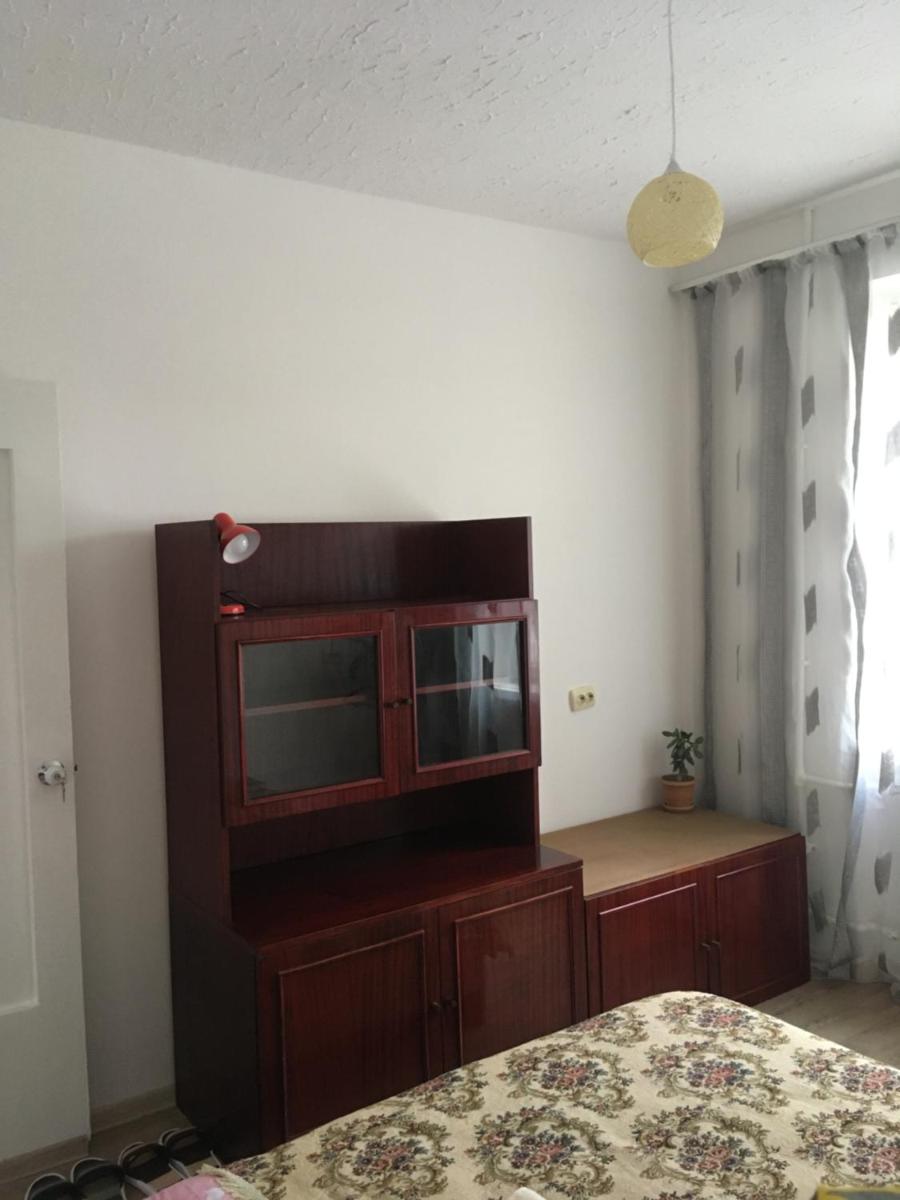 Отдельная комната с общей кухней, ванной, туалетом - Housity