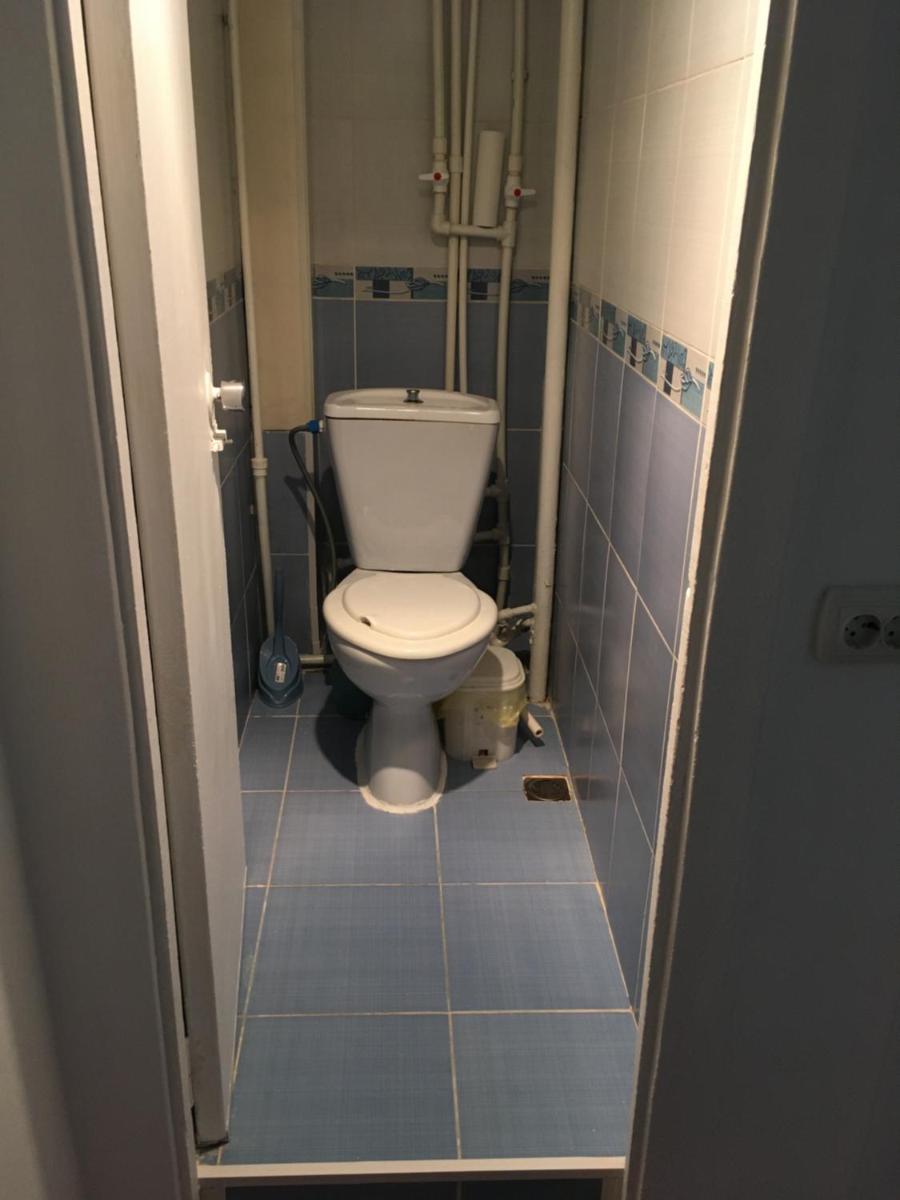 Отдельная комната с общей кухней, ванной, туалетом - Housity