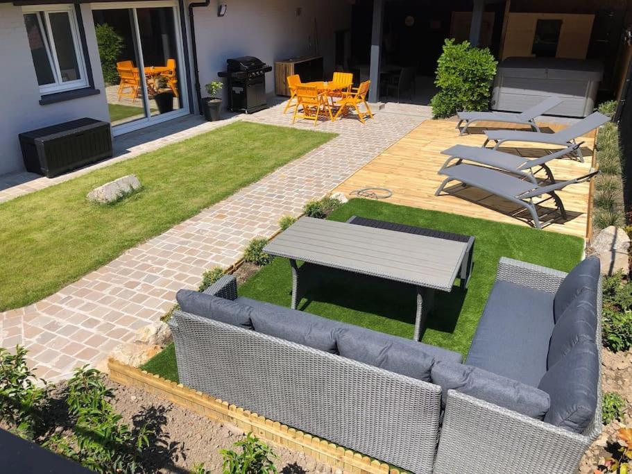 Aux portes des Lacs - Logement - 11 personnes - SPA-SAUNA - 4 chambres - Housity