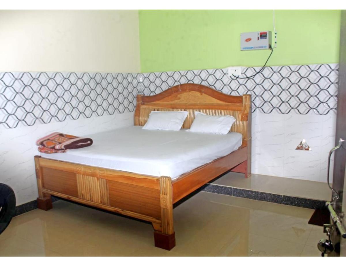 Shri Siddhi Vinayak Guest House, Ayodhya - Housity
