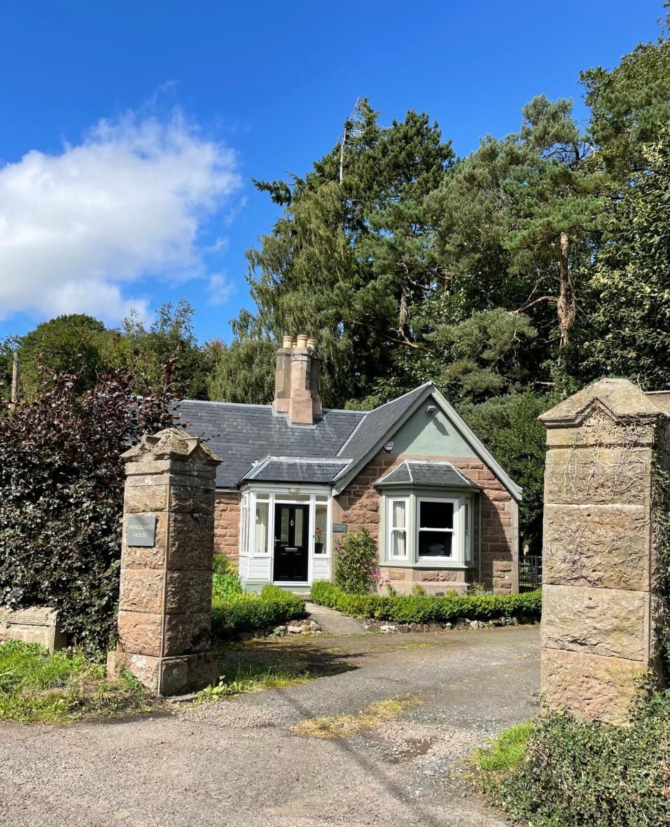 Princeland Lodge - Housity