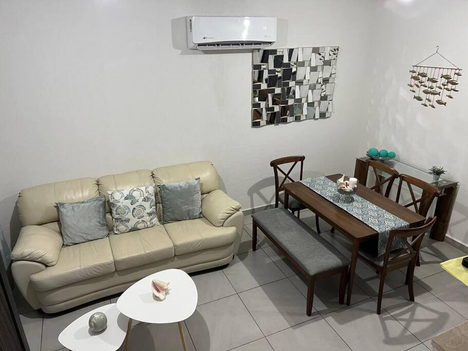 Casa Aqua, con alberca y club de playa - Housity