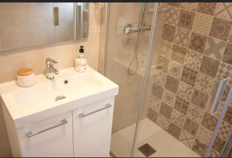 Gamonal Suite - Housity
